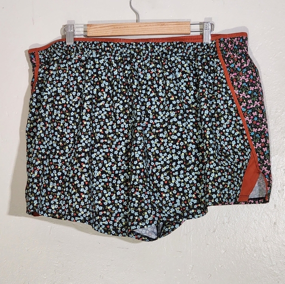 Nike Floral Print Athletic Shorts - Picture 1 of 6